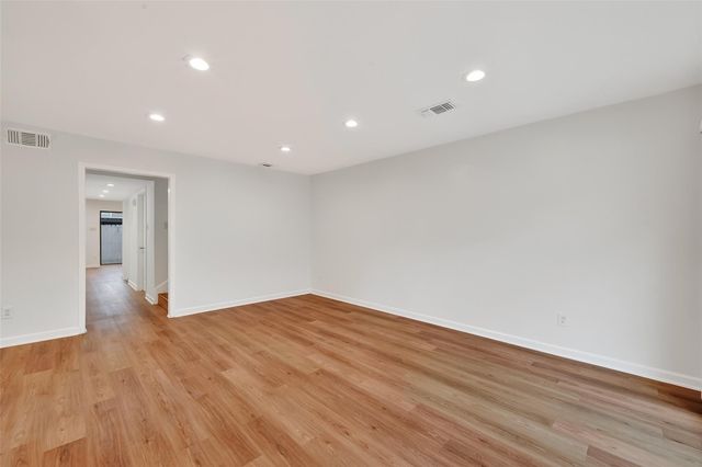 500 N Post Oak Lane, Houston, TX 77024