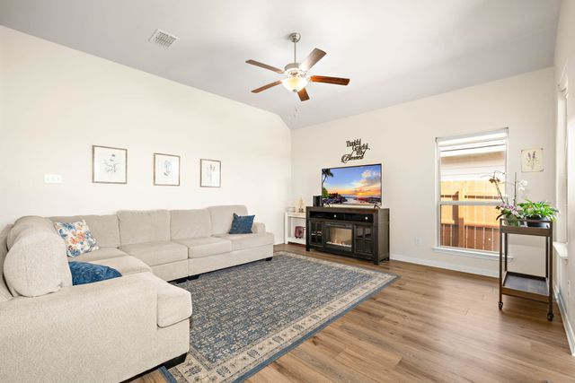 4009 Bravo Ranch Road, Waco, TX 76705