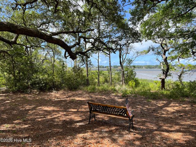 651 Folly Drive SE, Bolivia, NC 28422