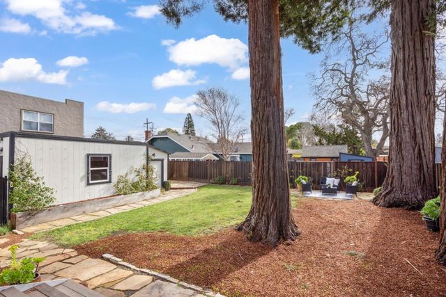 911 Vera Avenue, Redwood City, CA 94061