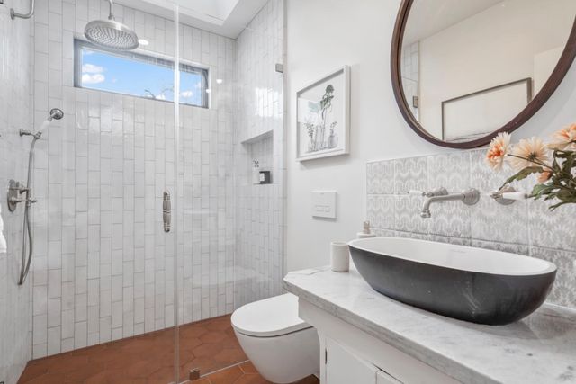 911 Vera Avenue, Redwood City, CA 94061