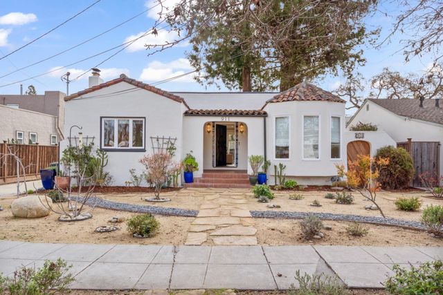 911 Vera Avenue, Redwood City, CA 94061