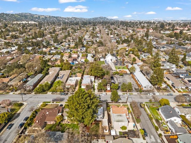 911 Vera Avenue, Redwood City, CA 94061