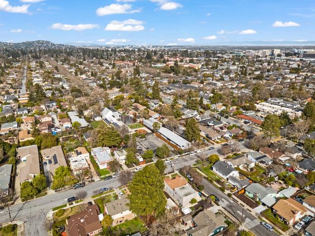 911 Vera Avenue, Redwood City, CA 94061