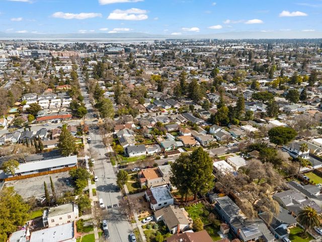 911 Vera Avenue, Redwood City, CA 94061