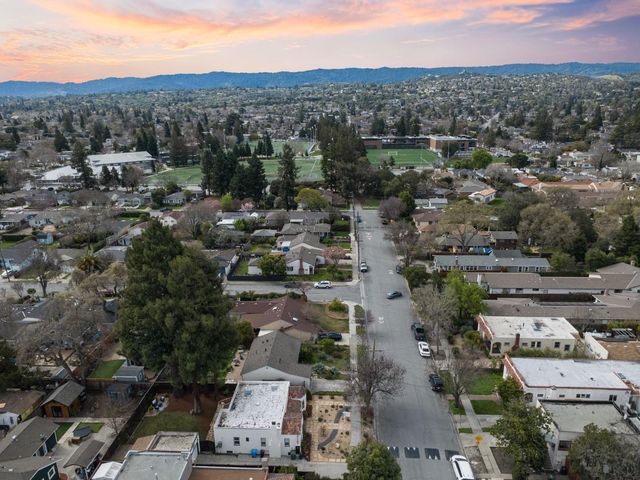 911 Vera Avenue, Redwood City, CA 94061