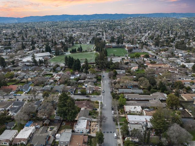 911 Vera Avenue, Redwood City, CA 94061