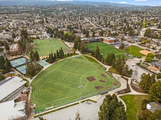 911 Vera Avenue, Redwood City, CA 94061