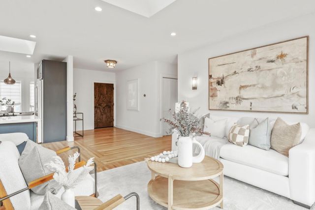 911 Vera Avenue, Redwood City, CA 94061