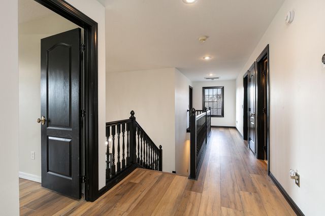 903 E Gaslight Drive, Springfield, MO 65810