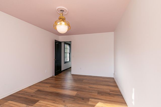 903 E Gaslight Drive, Springfield, MO 65810