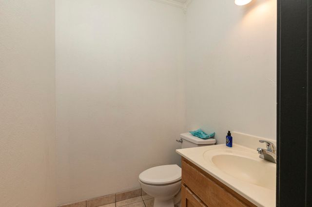 903 E Gaslight Drive, Springfield, MO 65810