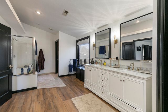 903 E Gaslight Drive, Springfield, MO 65810