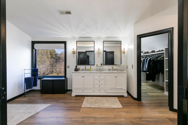 903 E Gaslight Drive, Springfield, MO 65810