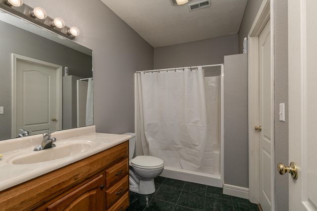 903 E Gaslight Drive, Springfield, MO 65810