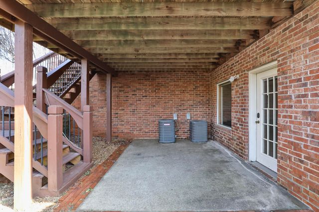 903 E Gaslight Drive, Springfield, MO 65810