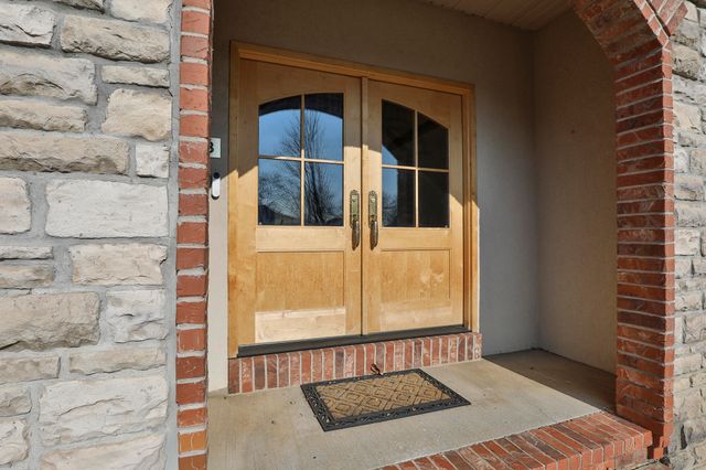 903 E Gaslight Drive, Springfield, MO 65810