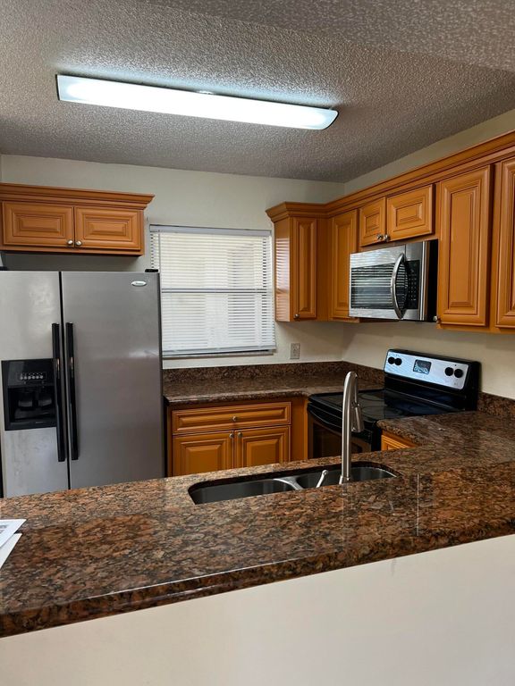 1541 Balfour Point Drive F, West Palm Beach, FL 33411
