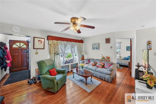 42 Plainfield Avenue, Edison, NJ 08817