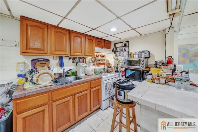 42 Plainfield Avenue, Edison, NJ 08817