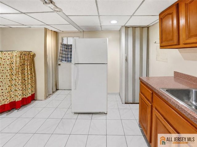 42 Plainfield Avenue, Edison, NJ 08817