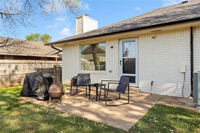 2204 Summer Way Lane, Edmond, OK 73013