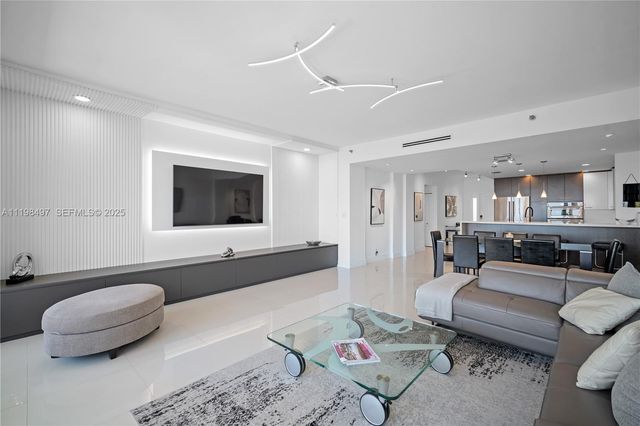 19234 Fisher Island Drive 19234, Miami Beach, FL 33109