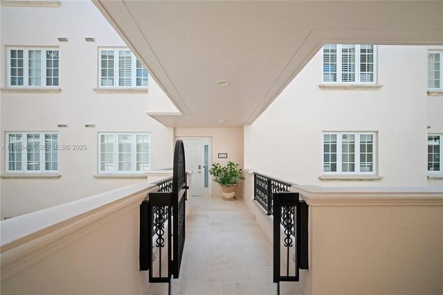 19234 Fisher Island Drive 19234, Miami Beach, FL 33109