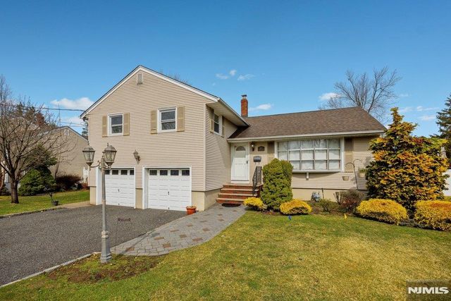 327 Webster Drive, New Milford, NJ 07646