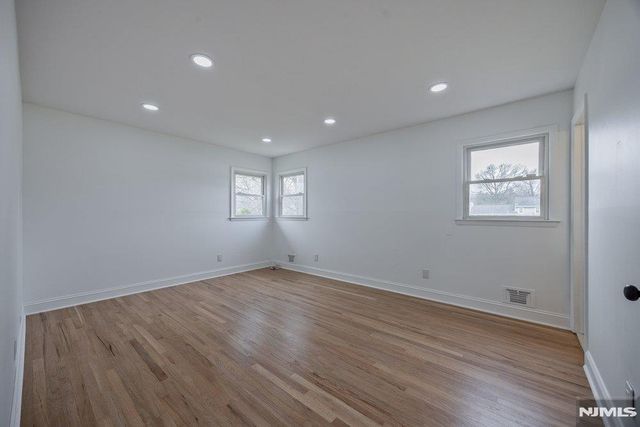 327 Webster Drive, New Milford, NJ 07646