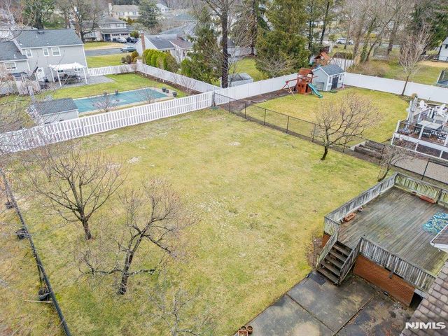 327 Webster Drive, New Milford, NJ 07646