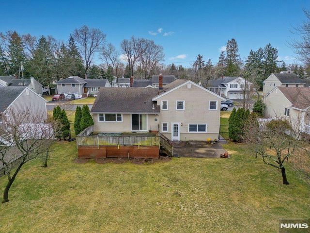 327 Webster Drive, New Milford, NJ 07646