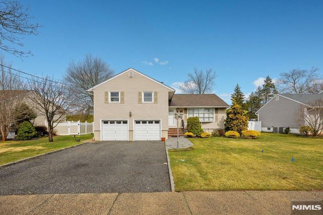 327 Webster Drive, New Milford, NJ 07646