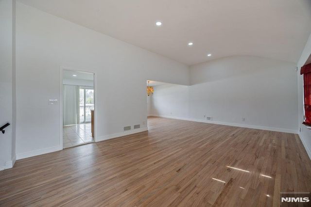 327 Webster Drive, New Milford, NJ 07646