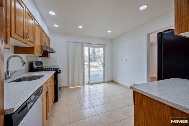 327 Webster Drive, New Milford, NJ 07646