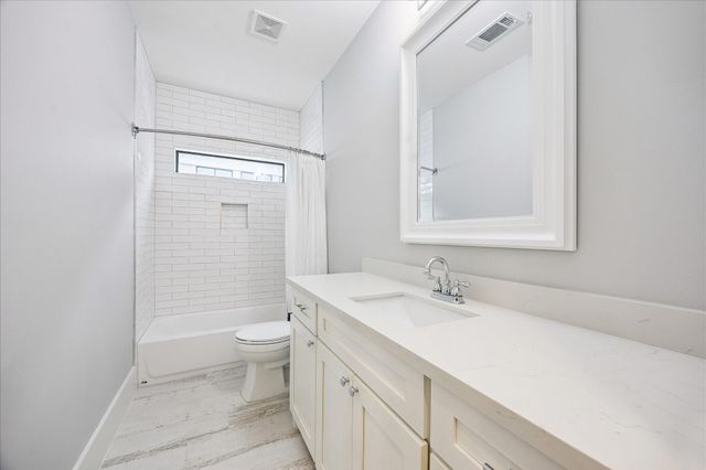 1519 Richelieu Lane, Houston, TX 77018