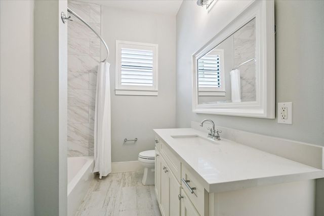 1519 Richelieu Lane, Houston, TX 77018
