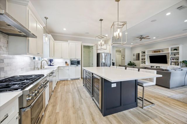 1519 Richelieu Lane, Houston, TX 77018