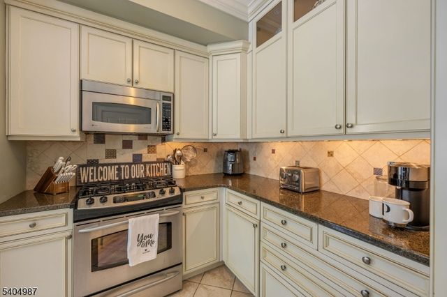 10 Witherspoon Ct, Morris Twp., NJ 07960