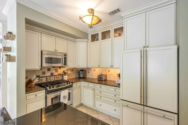 10 Witherspoon Ct, Morris Twp., NJ 07960