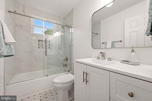1570 WESTMORELAND ST, Mclean, VA 22101