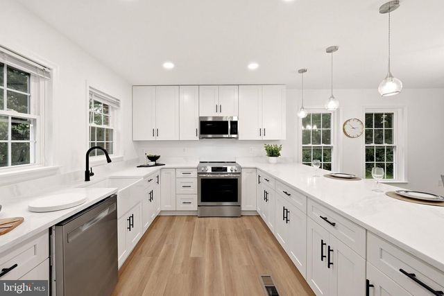 1570 WESTMORELAND ST, Mclean, VA 22101