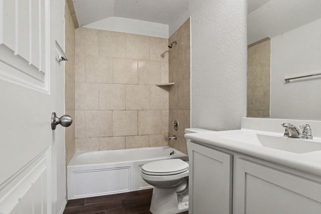 506 Robinson Way, Fate, TX 75189