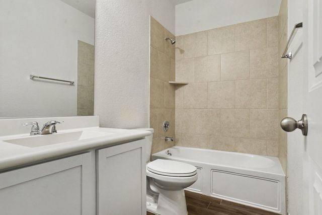 506 Robinson Way, Fate, TX 75189