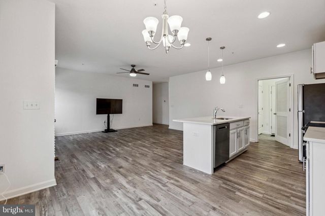 219 N HERON CIR, New Castle, DE 19720