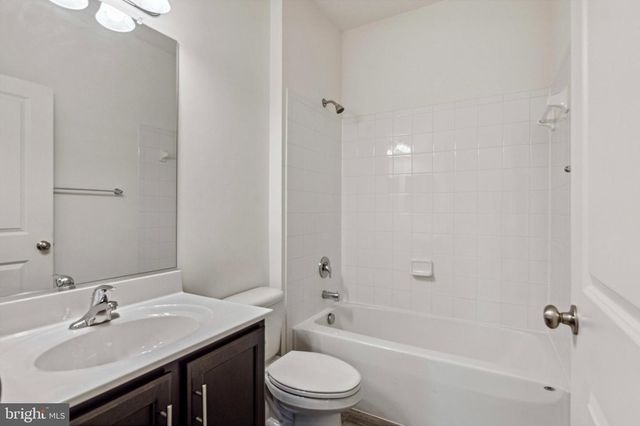 219 N HERON CIR, New Castle, DE 19720