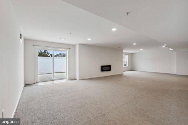 219 N HERON CIR, New Castle, DE 19720