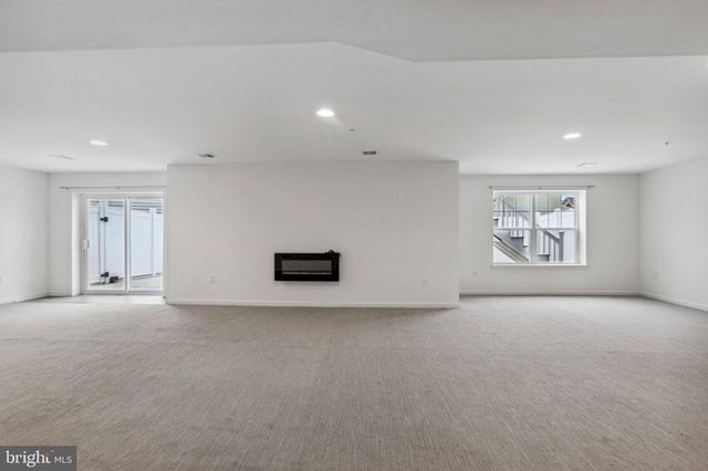 219 N HERON CIR, New Castle, DE 19720