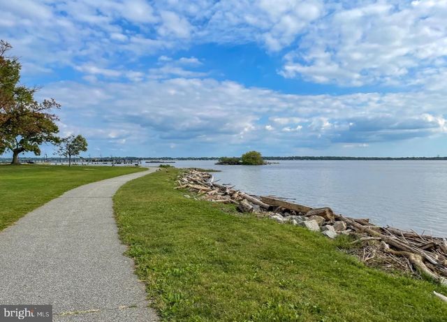 219 N HERON CIR, New Castle, DE 19720