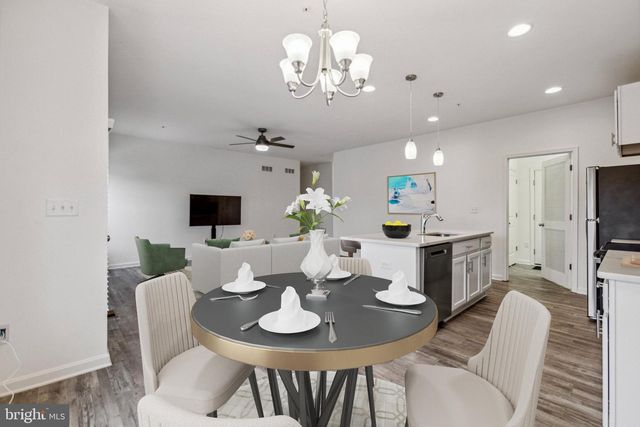 219 N HERON CIR, New Castle, DE 19720